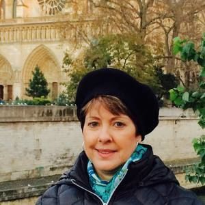 Meet your Posher, Leslie